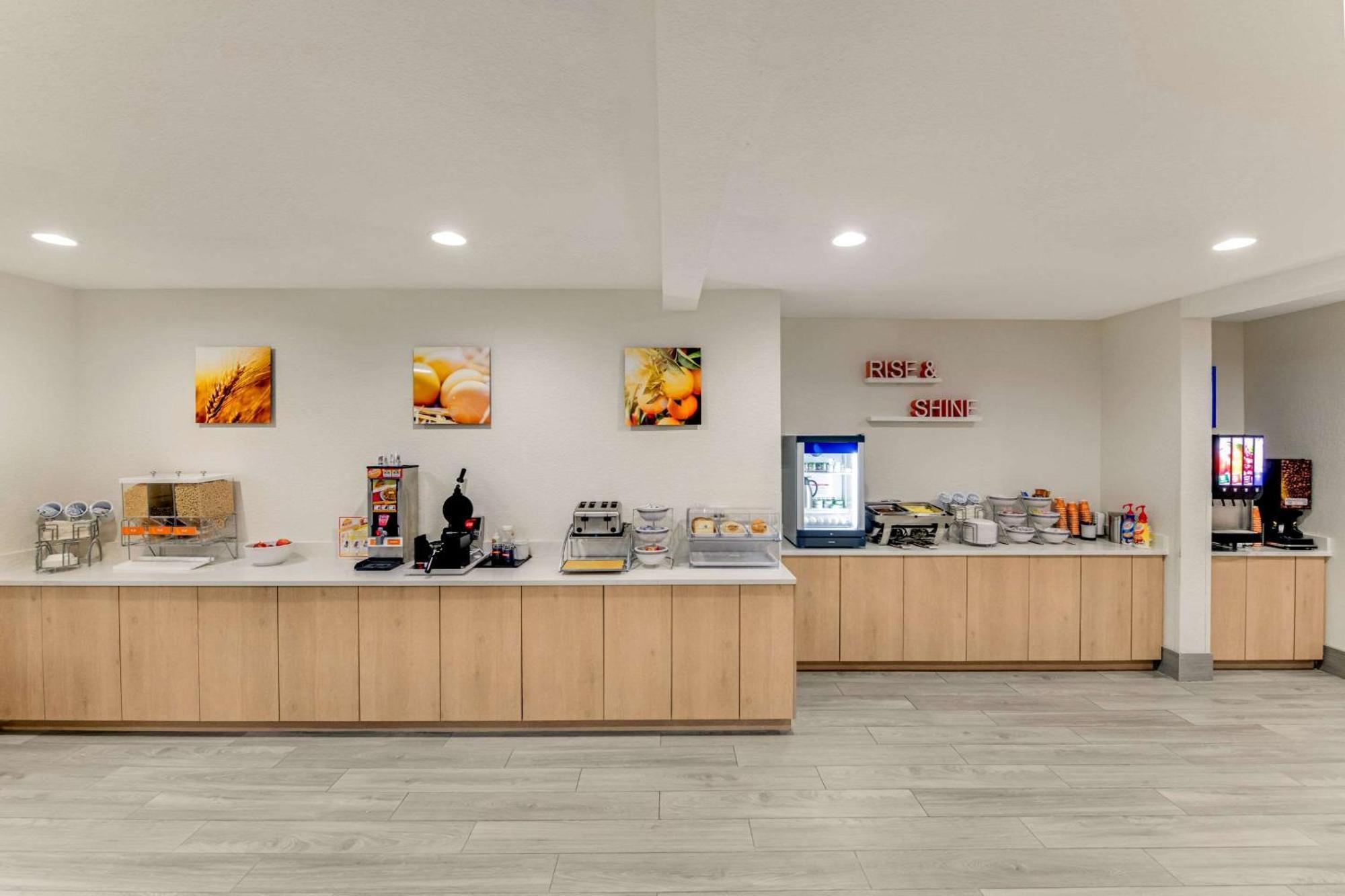 Hotel Comfort & - Wausau 2*