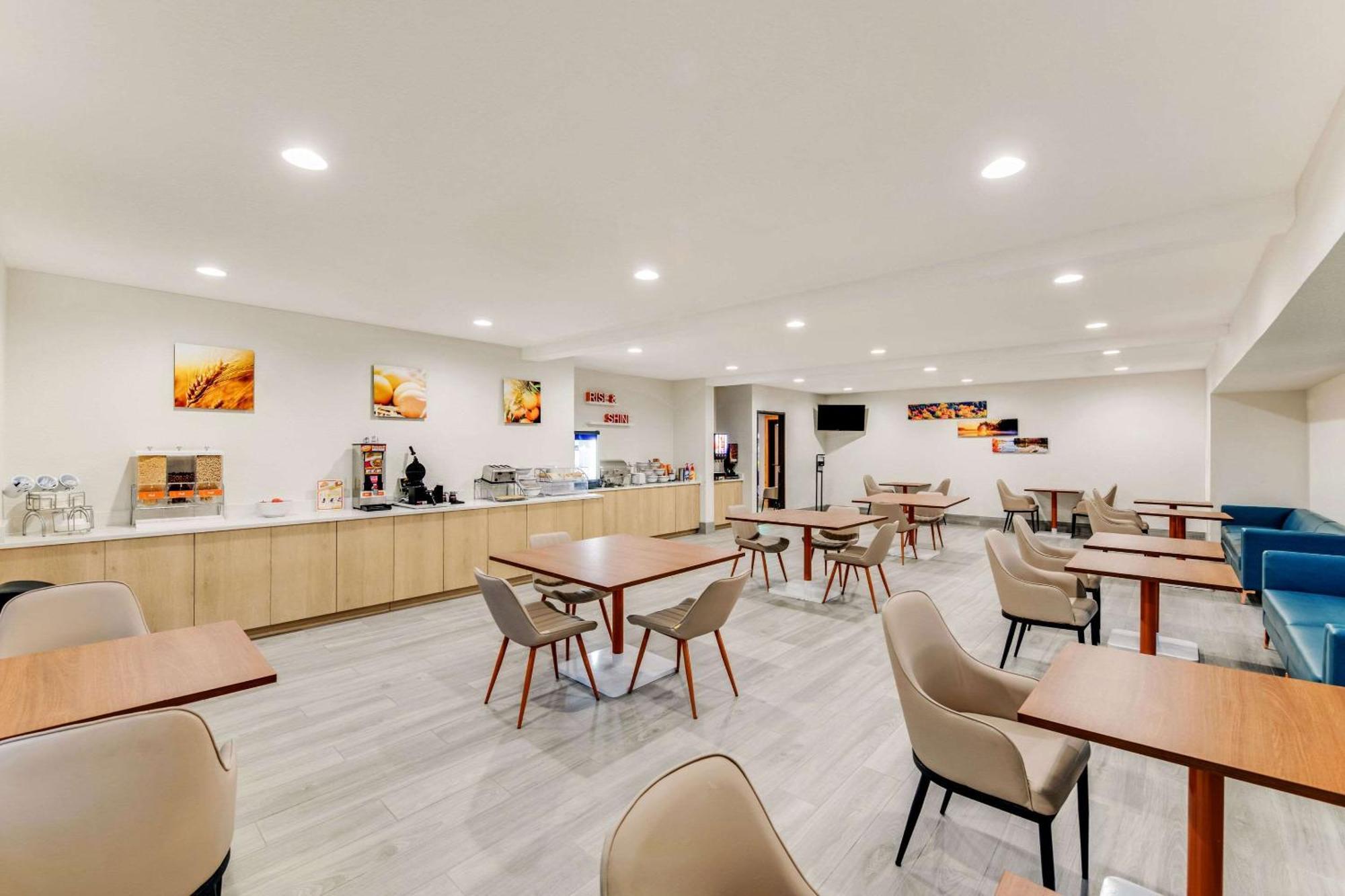 Hotel Comfort & - Wausau