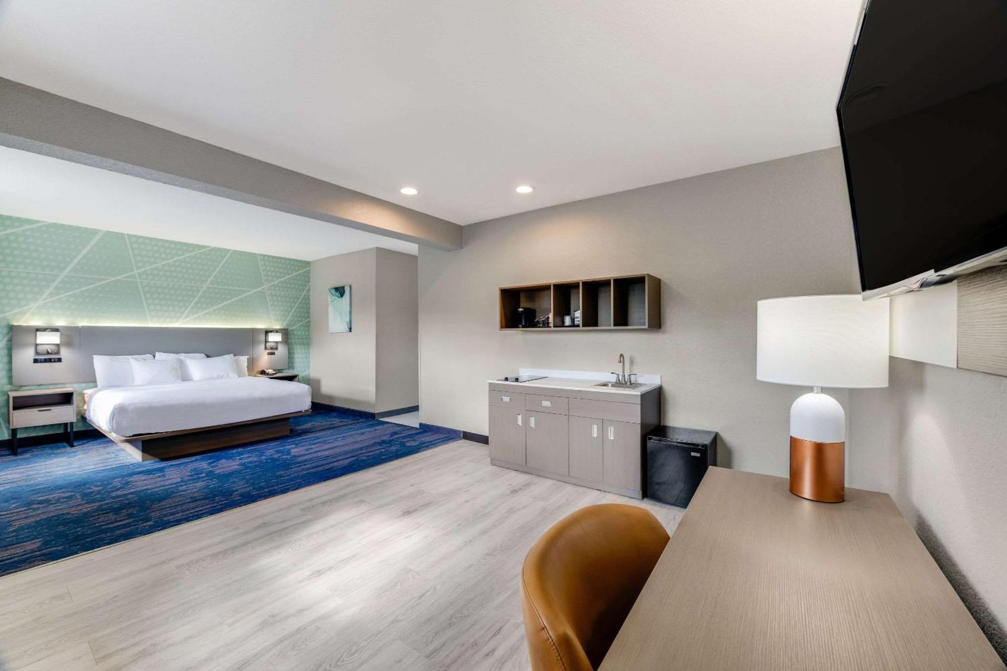Comfort & - Wausau Hotel Weston