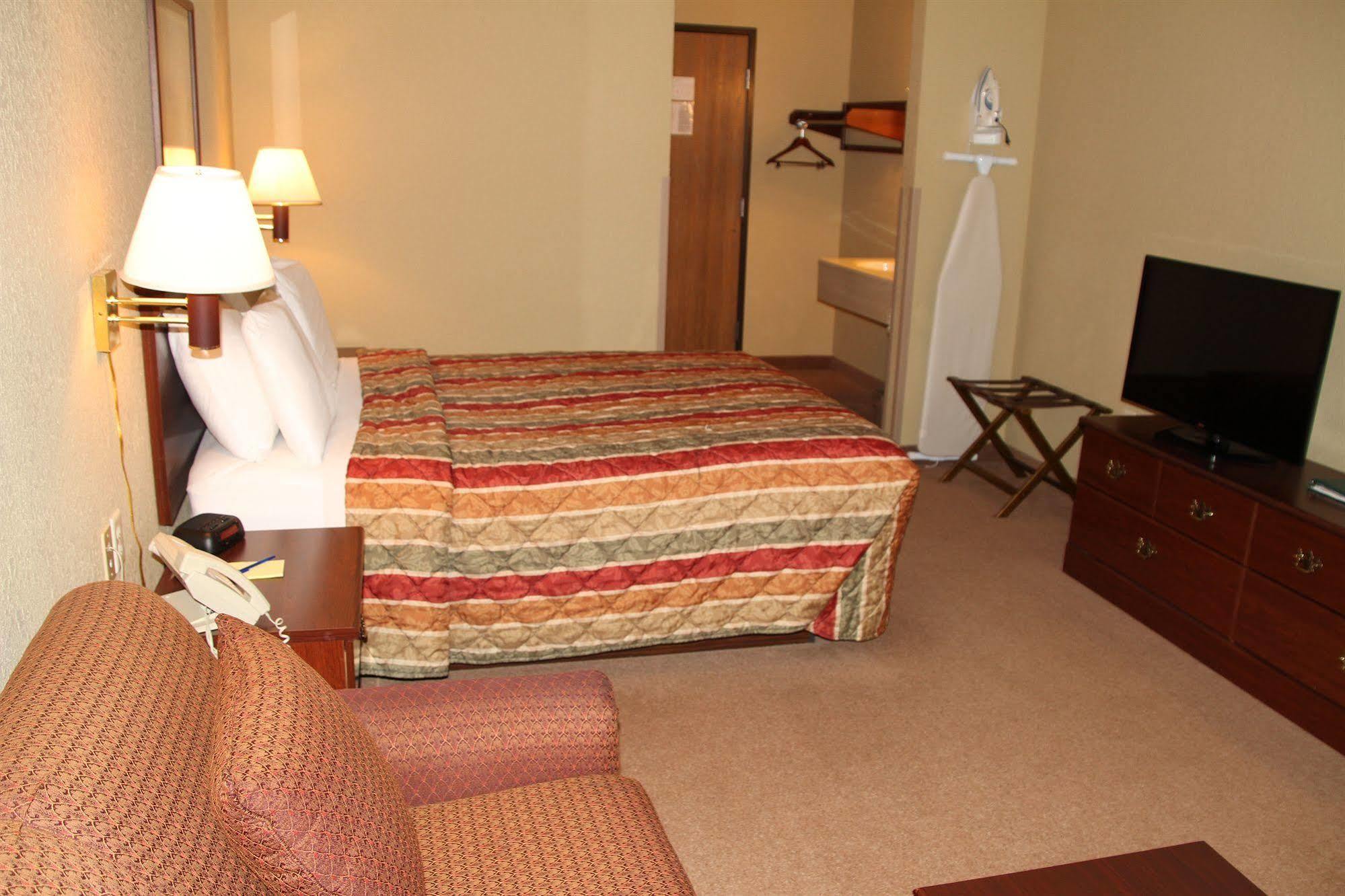 Comfort & - Wausau Hotel