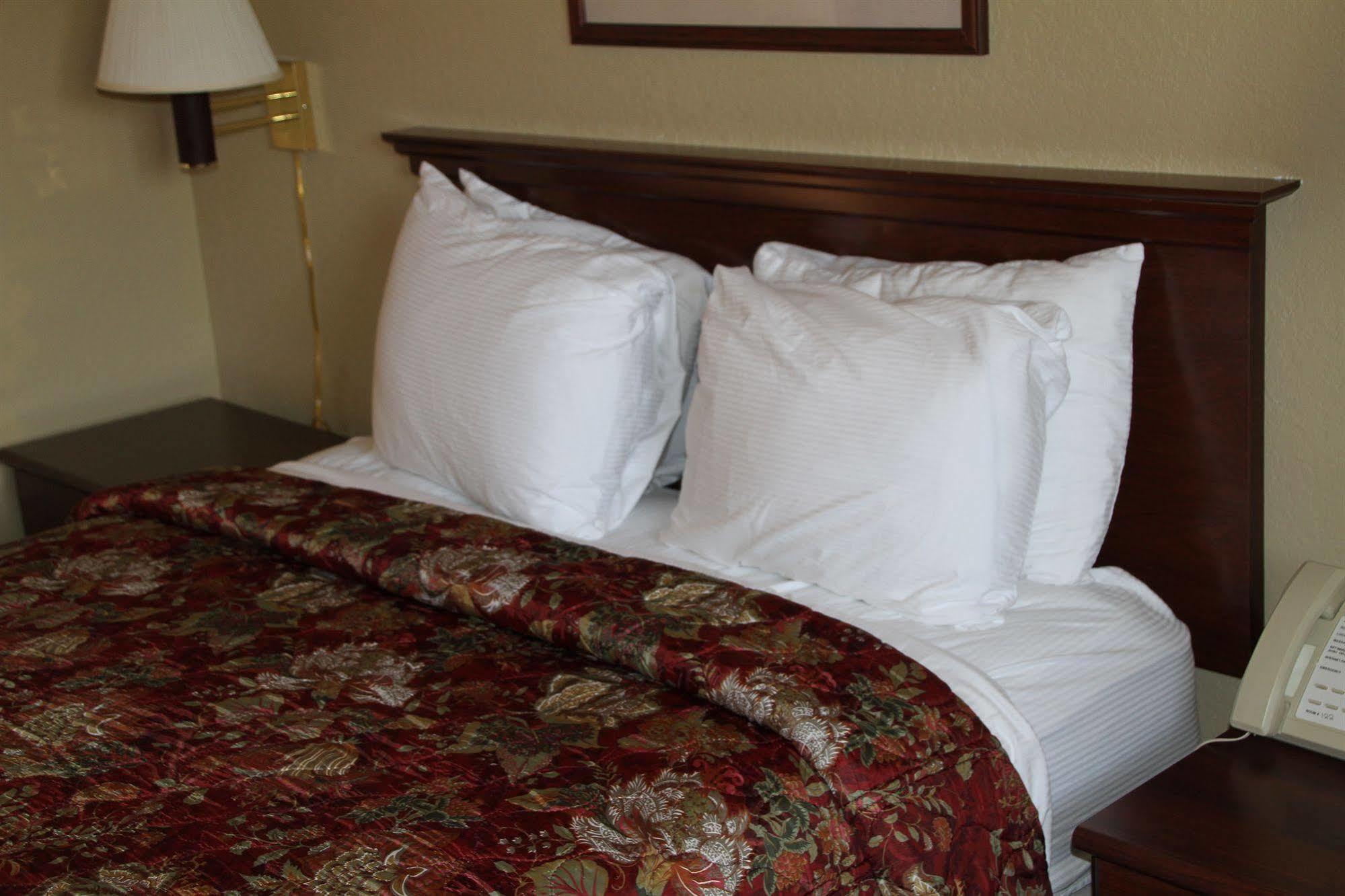 Hotel Comfort & - Wausau